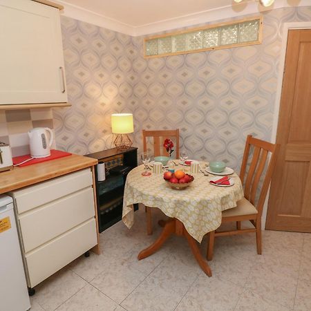 Апартаменти The Laurels Flat Кардіфф Екстер'єр фото